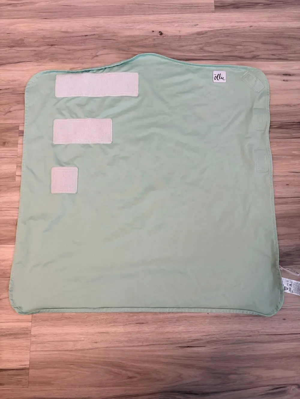 The Ollie World Swaddle Light Green Baby Swaddle - Great Condition